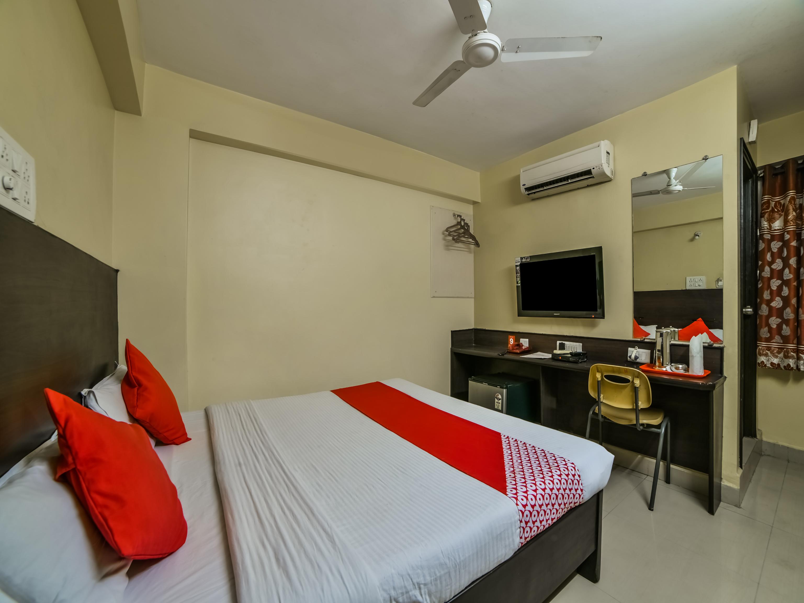Oyo 2840 Kanha Grand Hyderabad Exterior photo
